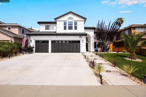 Photo of 621 Black Oak Way Way, Antioch, CA 94509 (MLS # 41130225)