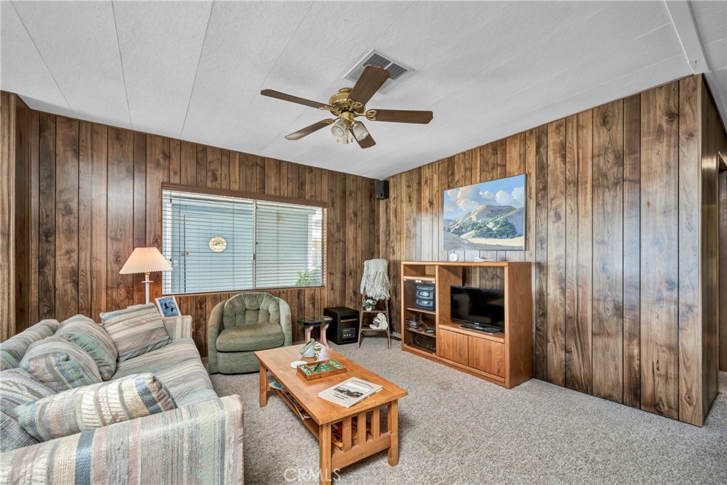 1800 S Main 89