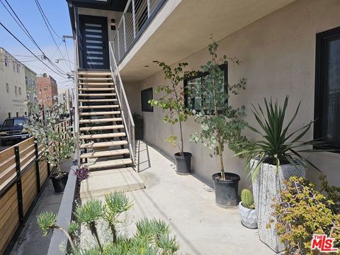 Photo of 17 Sunset Avenue #2, Venice, CA 90291 (MLS # 26660507)