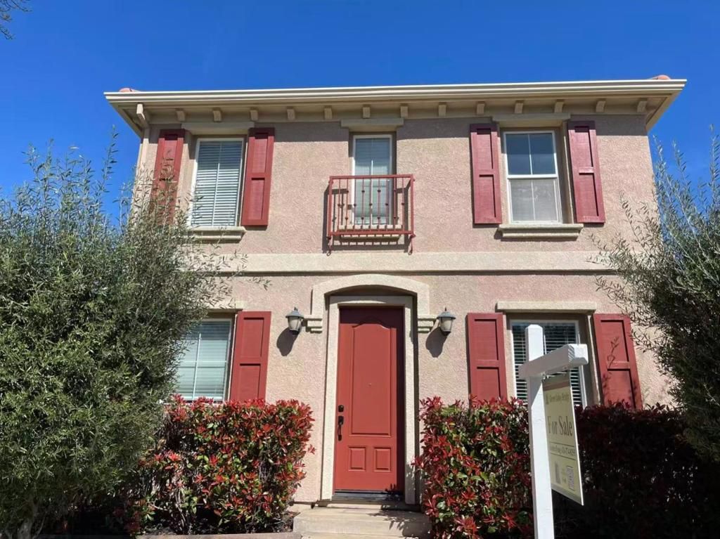 Photo of 311 W Fauna Avenue, Mountain House, CA 95391 (MLS # ML82043253)