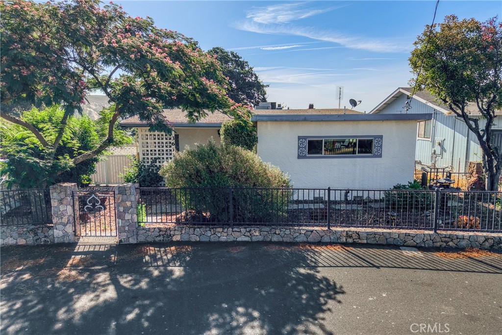 3611 Oak Drive