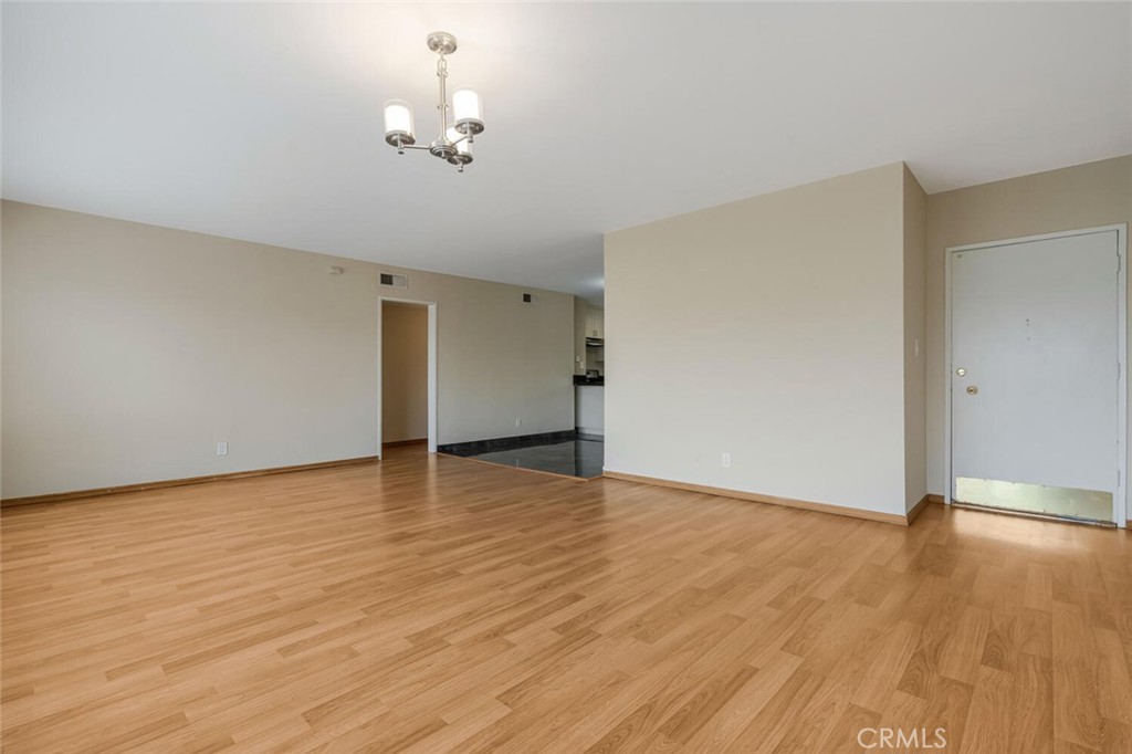 5250 Zelzah Avenue 12A