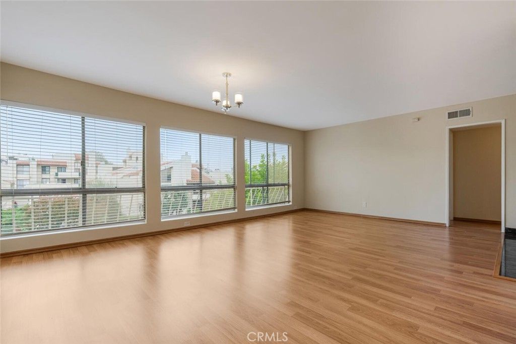 Photo of 5250 Zelzah Avenue #12A, Encino, CA 91316 (MLS # SR25238490)
