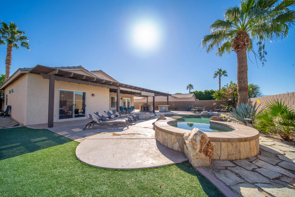 Shadow Hills - Residential