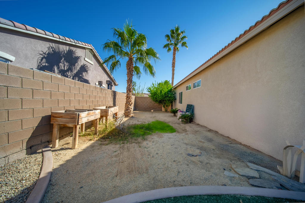 Shadow Hills - Residential