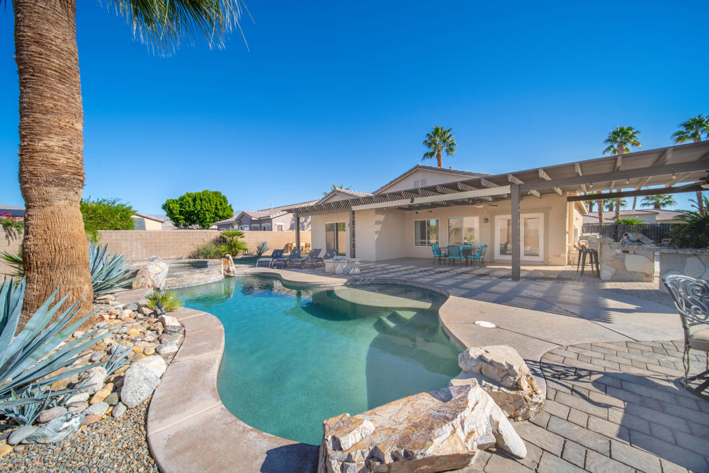 Shadow Hills - Residential