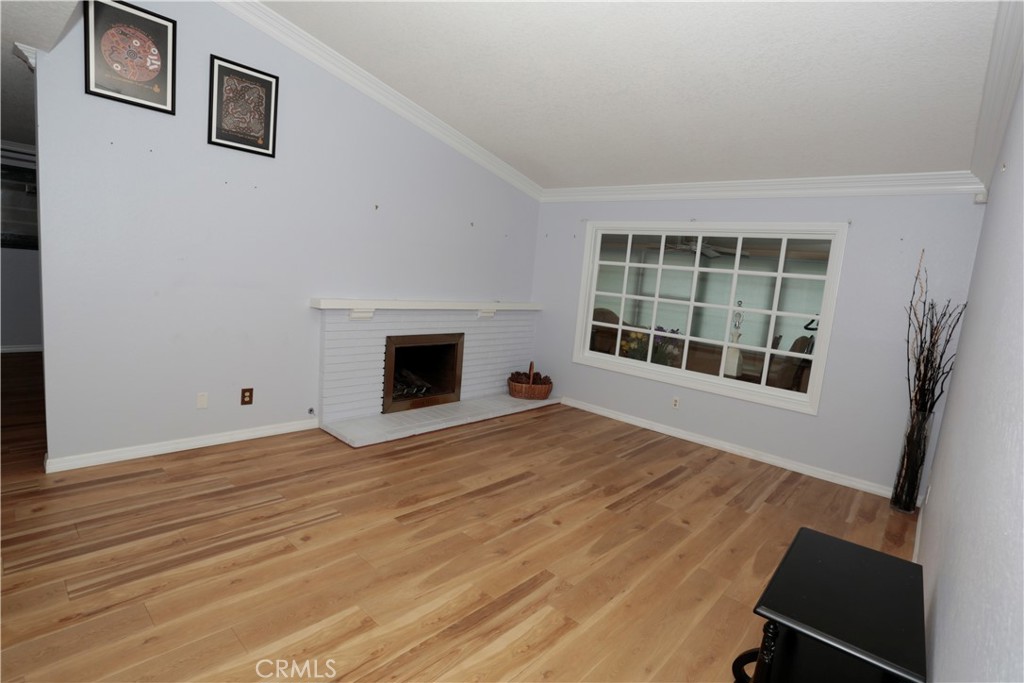 1643 Avenida Loma Vista