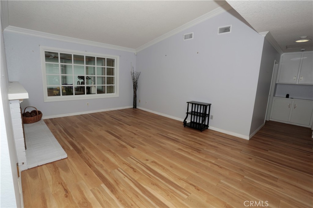 1643 Avenida Loma Vista