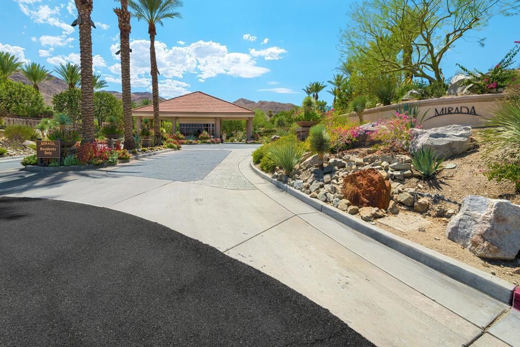 listing image 130720030704133271935