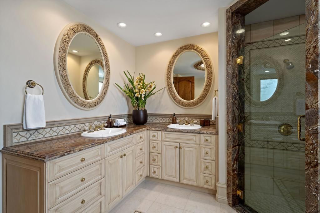 listing image 130722884304246656789