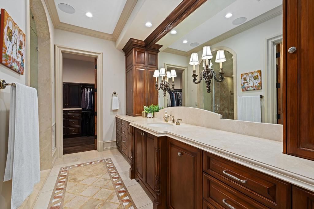 listing image 130722274794975501332