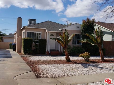 Photo of 1729 S CARMELINA Avenue, Los Angeles, CA 90025 (MLS # 26749909)