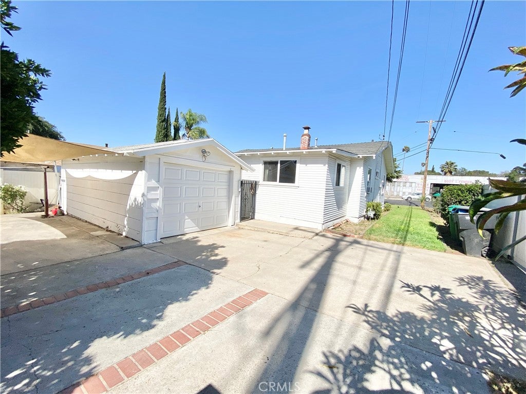 412 E Grand Boulevard