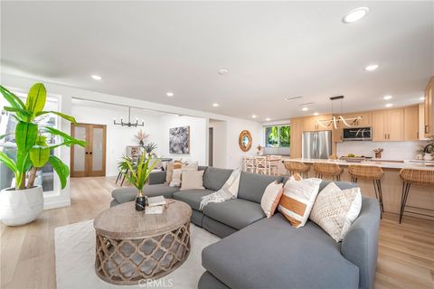 71 Calle Aragon B Laguna Woods CA 92637