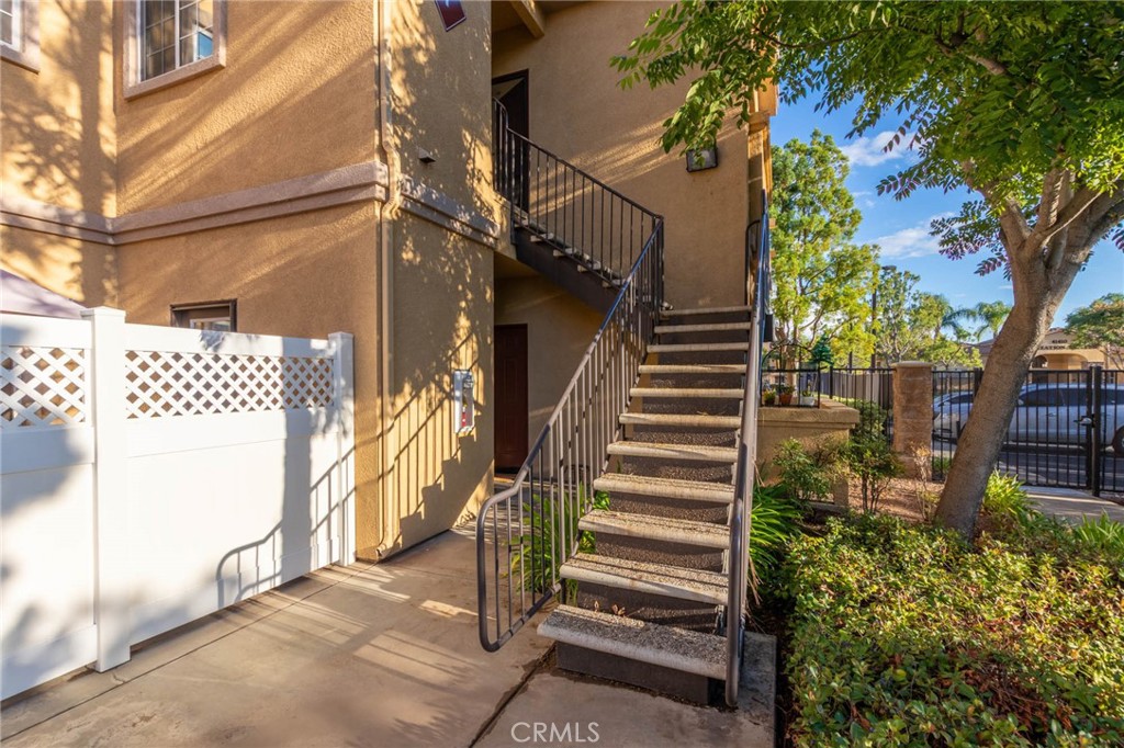 41410 Juniper Street 121