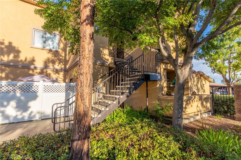 41410 Juniper Street 121