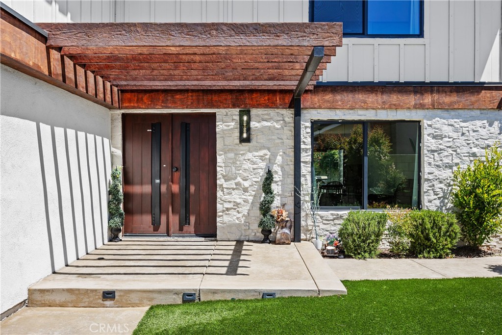 3550 Goldenrod Circle