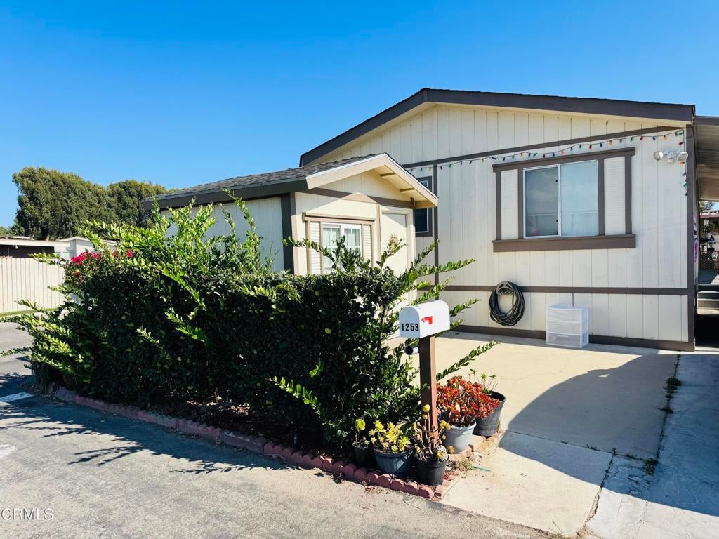 1253 Pear Avenue 105