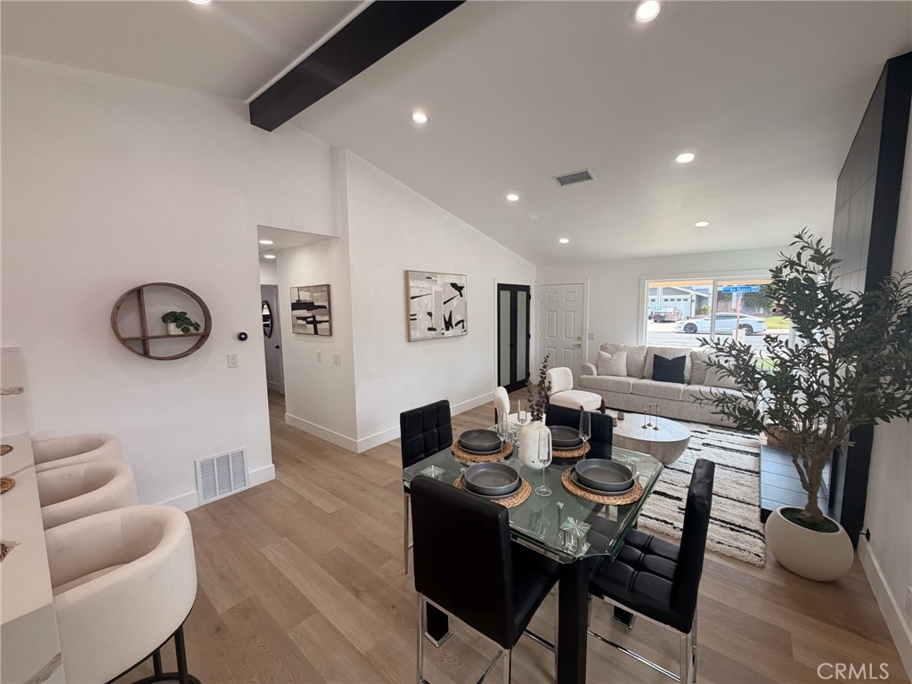 298 N Paseo Rio Blanco