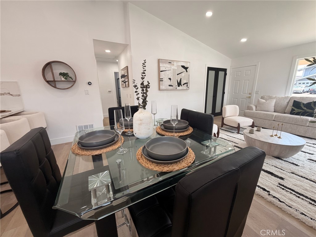 298 N Paseo Rio Blanco