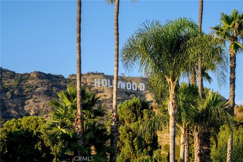 Photo of 3016 Arrowhead Drive, Los Angeles, CA 90068 (MLS # SR25192868)