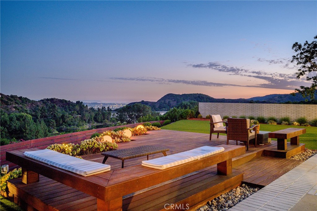 3016 Arrowhead Drive