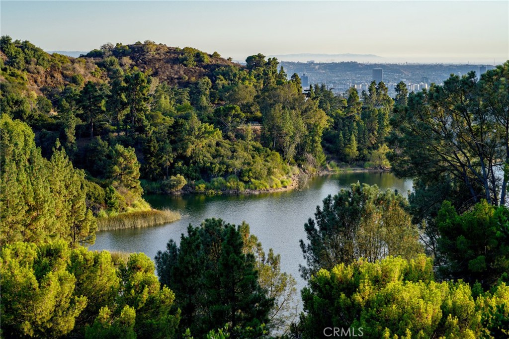 3016 Arrowhead Drive