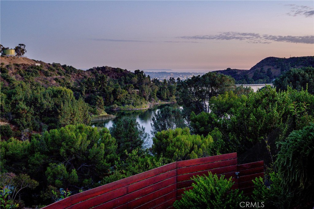 3016 Arrowhead Drive