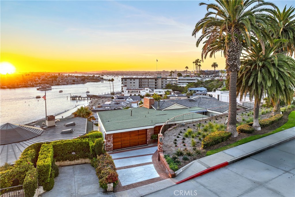 2727 Ocean Boulevard