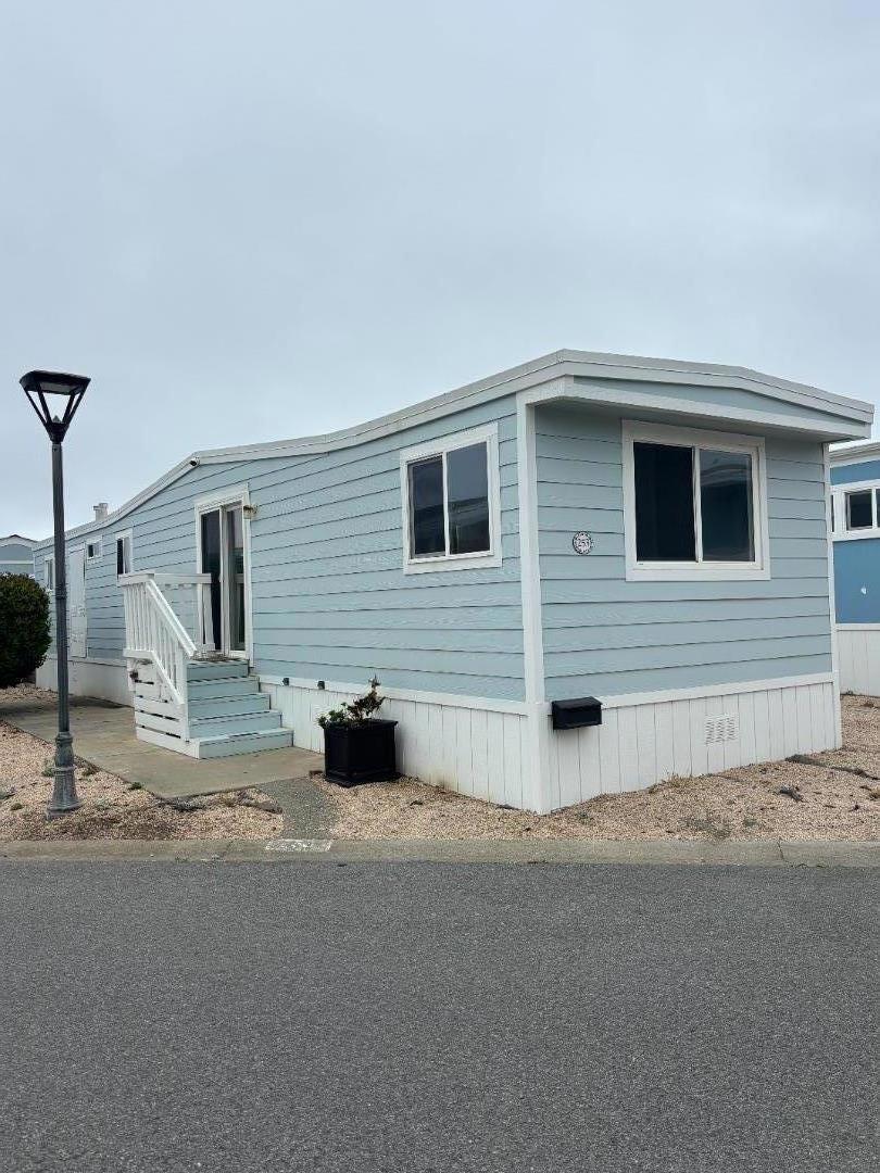 253 2nd Avenue S37