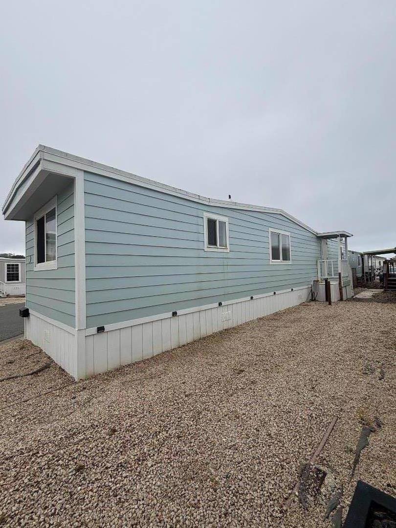253 2nd Avenue S37