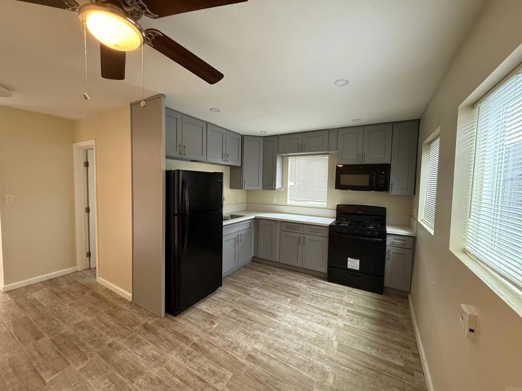 97-5895 Imperial Ave