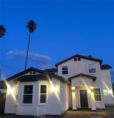 6597 Valaria Dr Highland CA 92346