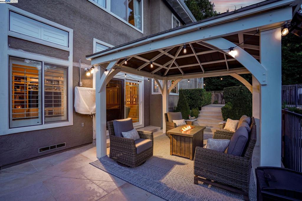 WOODRANCH - Residential