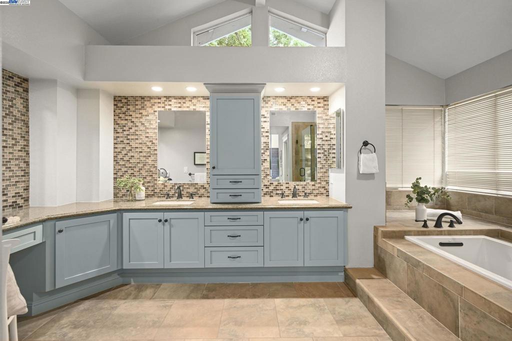 WOODRANCH - Residential