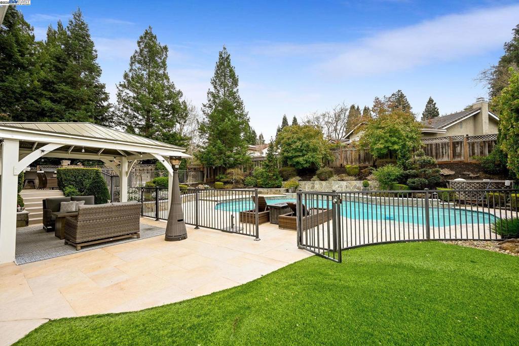 WOODRANCH - Residential