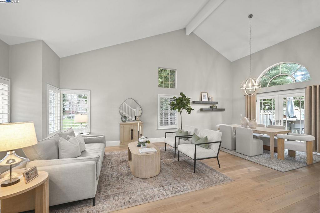 WOODRANCH - Residential