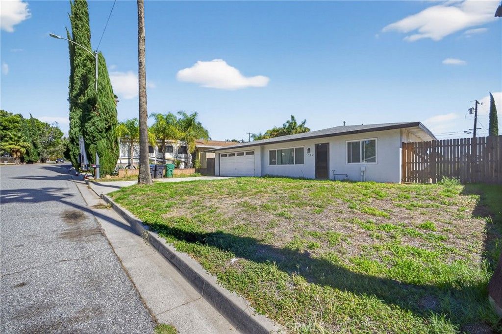 Photo of 1280 N Murray Street, Banning, CA 92220 (MLS # SW25241772)