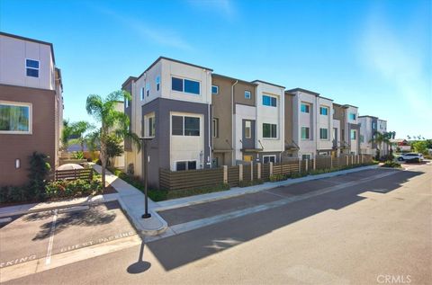 Photo of 14051 Diamond Ln #2, Gardena, CA 90247 (MLS # OC25241770) Photo of 14051 Diamond Ln #2, Gardena, CA 90247 (MLS # OC25241770)