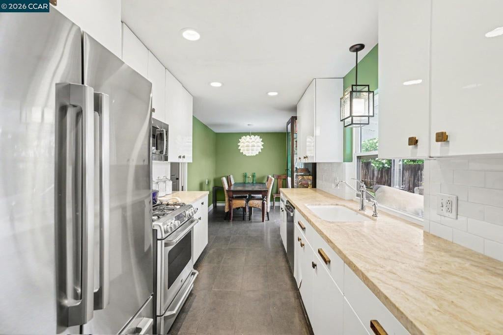 80 Gilrix Dr