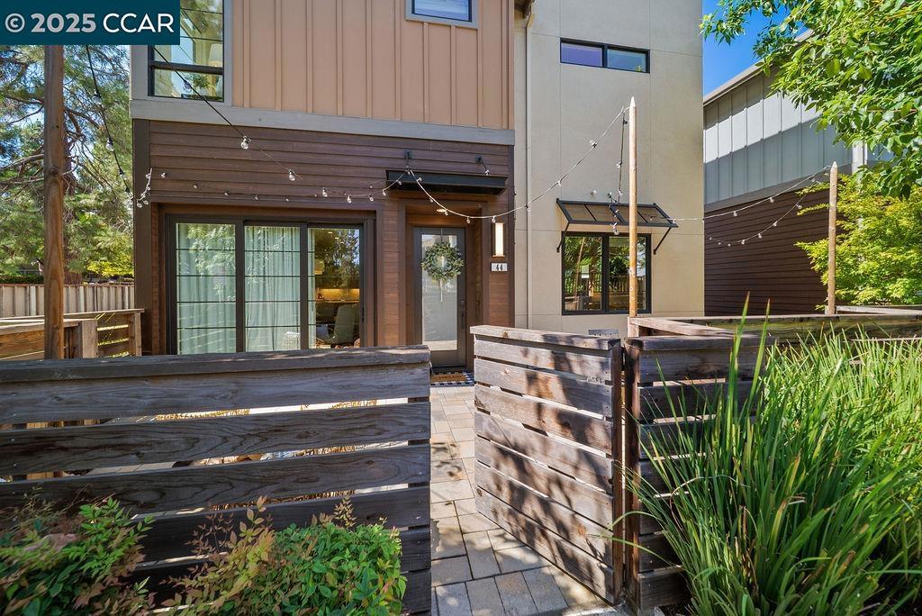 DOWNTOWN W.CREEK - Residential