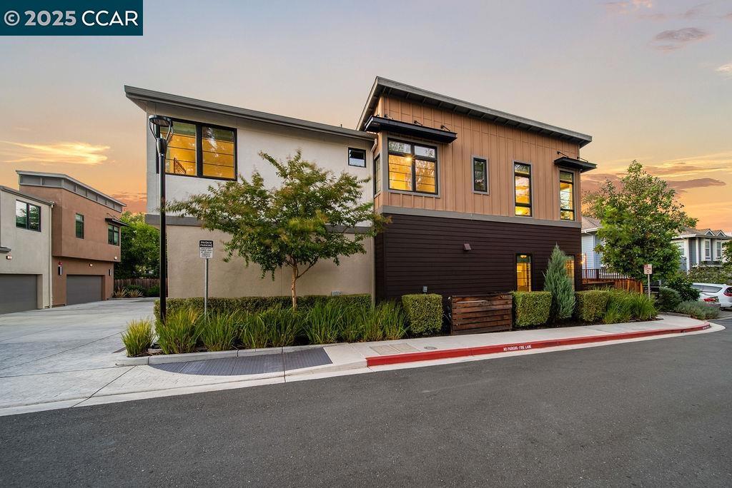 DOWNTOWN W.CREEK - Residential