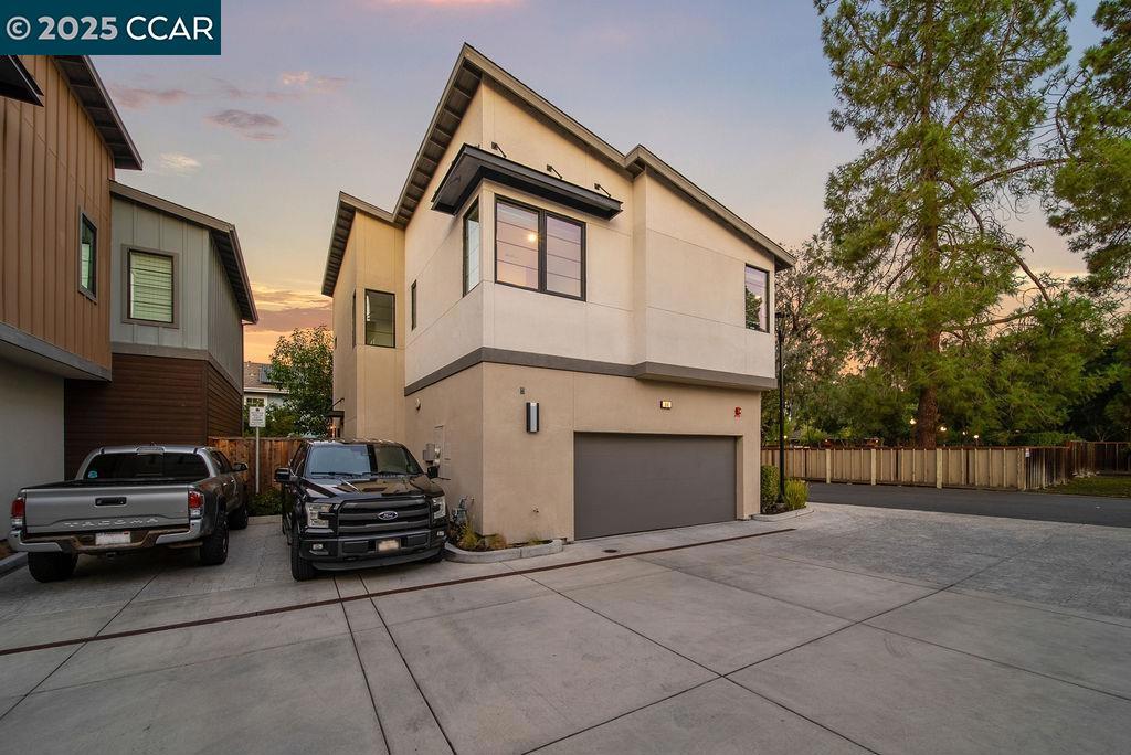 DOWNTOWN W.CREEK - Residential