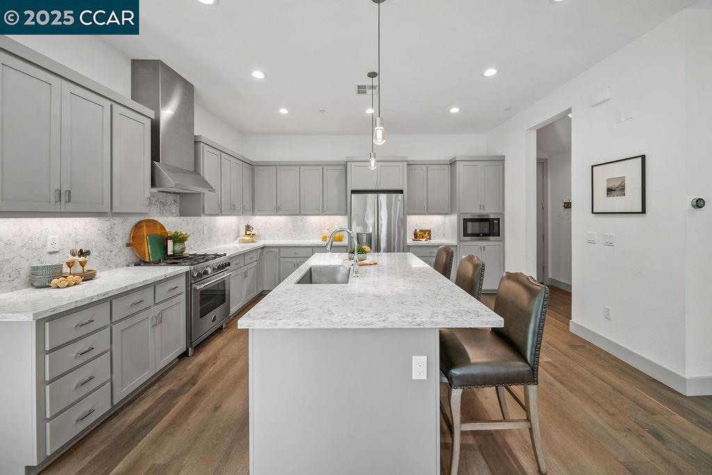 DOWNTOWN W.CREEK - Residential