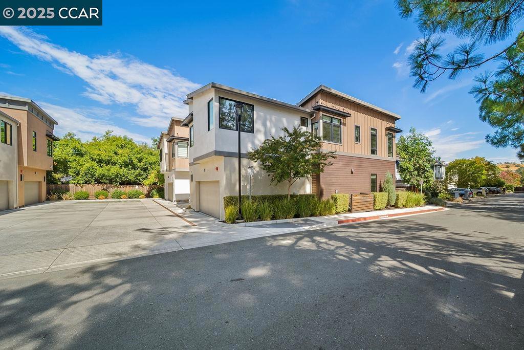 DOWNTOWN W.CREEK - Residential