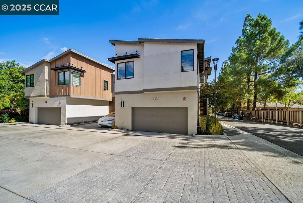 DOWNTOWN W.CREEK - Residential