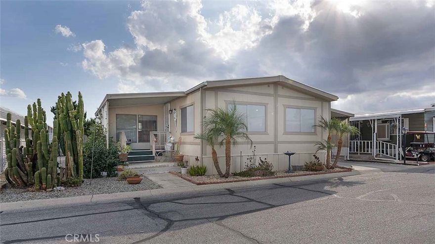 Welcome to The Lake's at Hemet West. This gated community is Hemet's premier senior living. Located in the West end of town it is 10 miles from the 215 freeway. This community has a swimming pool, billiards hall, gym, tennis courts, and dog park. The community is located directly across the street from a shopping center which includes Winco, Starbucks, Chase Bank and restaurants. This home has two bedrooms and two baths and has 1180 square feet of living space. All buyers must be approved by park. Applicants must make 3x market rent and have a minimum score of 600. Minimum age of principal applicant is 55 and minimum age of secondary applicant is 45.