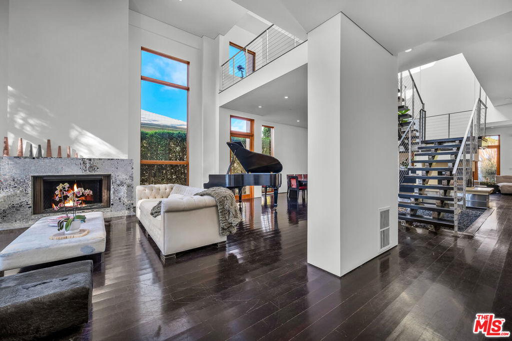 Properties 2 1055 26th Street