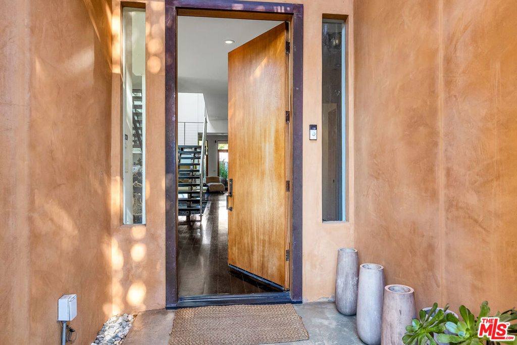 Properties 1 1055 26th Street