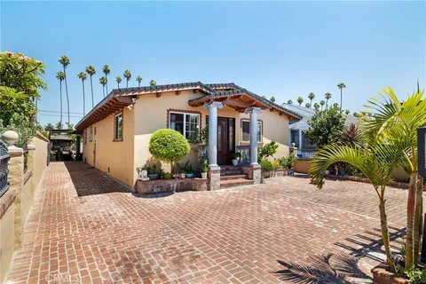 1729 W 51st Place, Los Angeles, CA 90062 - MLS#: SB25166325